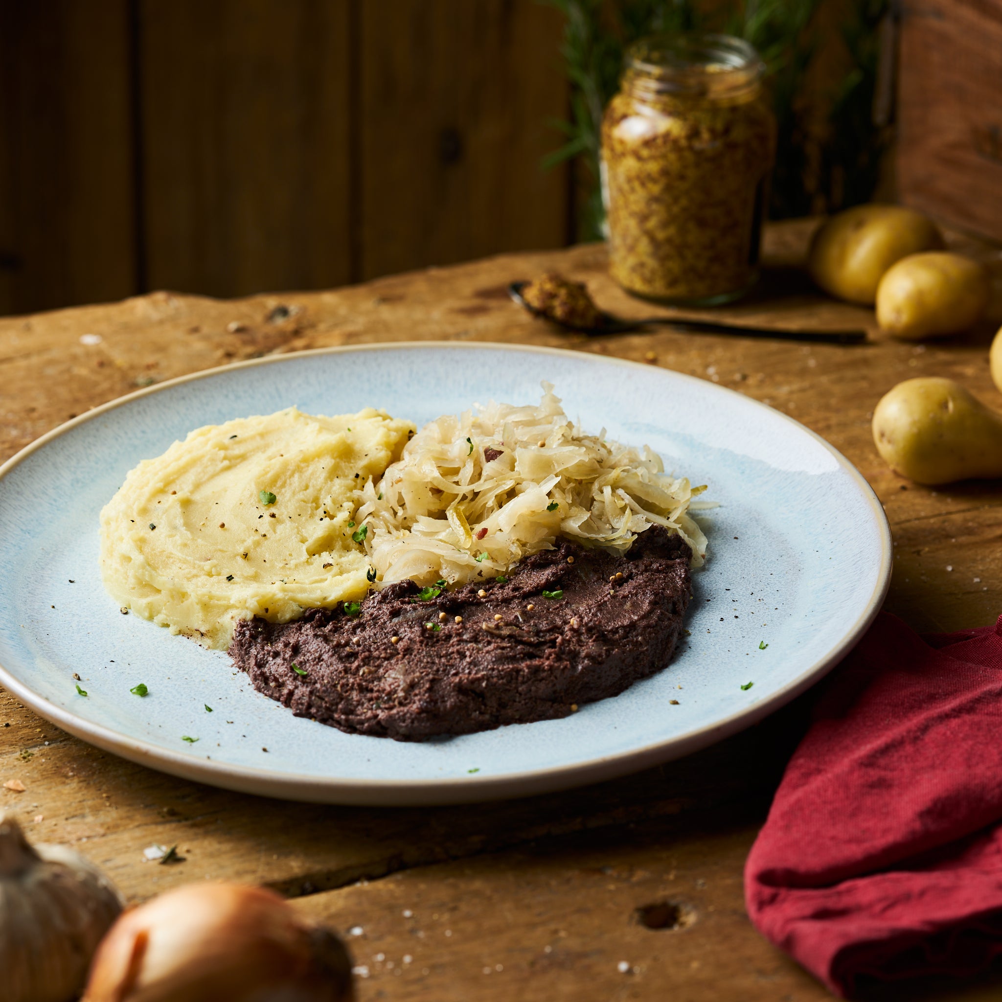 Blutwurst mit Sauerkraut und Kartoffelstampf